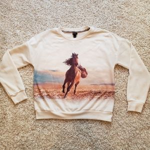 LAST CHANCE, MOVING!🐴horse print sweatshirt🐴